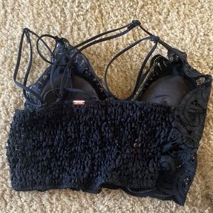 I am selling a Victoria secret bra that is an extra small.